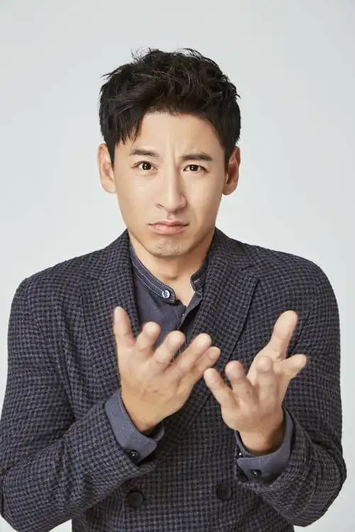 吕一老公偷偷表白合作伙伴晒亲密照为她庆生,边框字是我很爱你