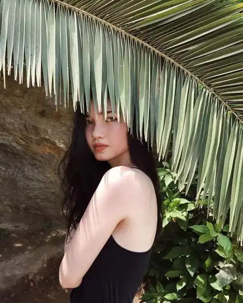 清纯可人的玉兰油女孩,如今嫁做人妇生活美满