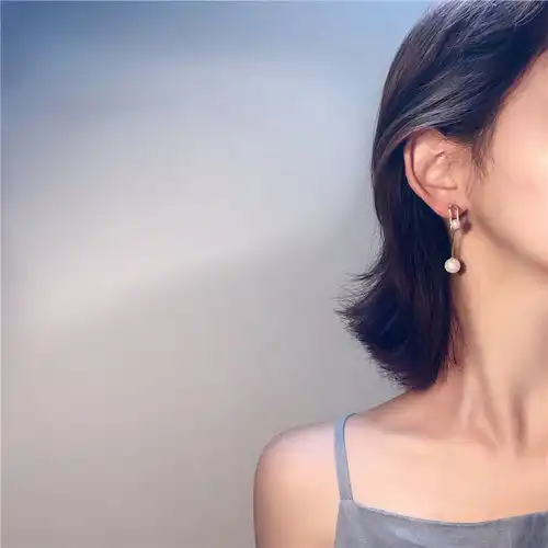 求美女帮忙挑选耳环哪个最好看鸭