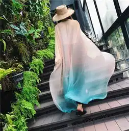 夏天不知道丝巾怎么用学下图这样用,时尚百搭,怎么都是美美哒