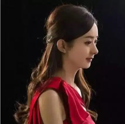 14年前张国立拍金婚,有谁注意到三女儿多多今成为一线女星