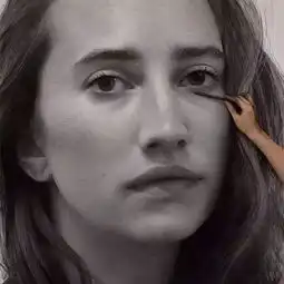 如何轻松驾驭2米素描巨作美女一根木炭条搞定