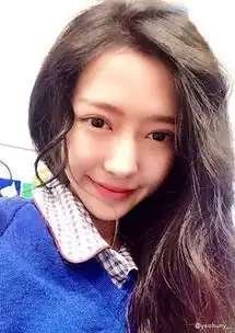 越南美女大学生走红辟谣称不是中国青岛人