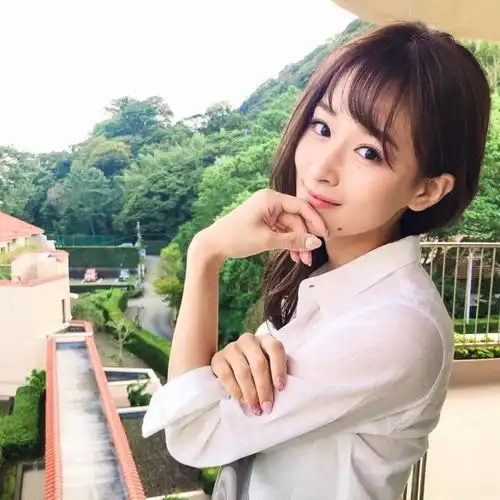 姐姐好美一字马美女纤腰欧派让人遐想无限