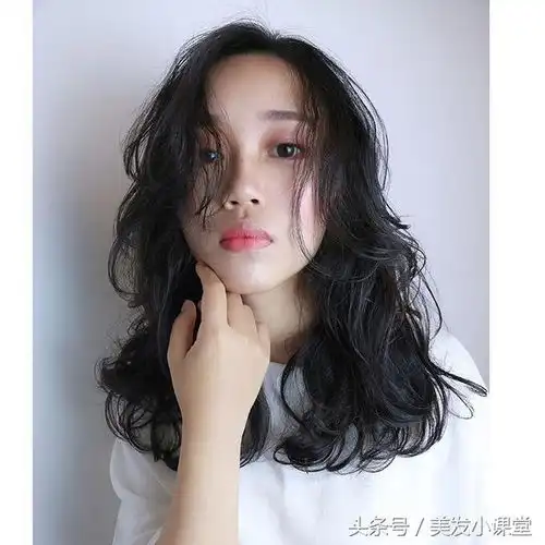 实拍小姐姐型的女生发型,气质优雅有魅力