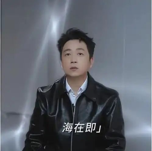 潘粤明与董洁离婚12年,他爱情事业迎来巅峰,她独自带娃旅游