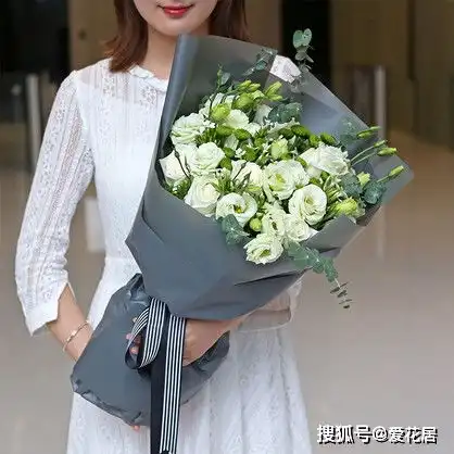 定情花束跟女孩见面送什么好呢初次送花这样选择不会出错