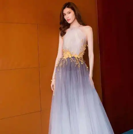 何仙姑真不是白叫的,何穗身穿渐变纱裙秀美背,美成月桂女神