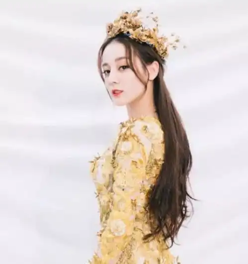 新疆四美败光好人缘,只剩佟丽娅还有热度