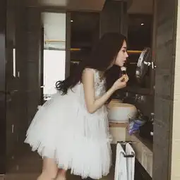 想变小翘臀看过来