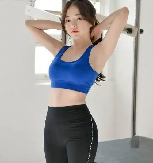 清凉美人模特凹凸身材气质撩人唯美写真