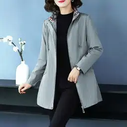 洋湖轩榭妈妈装中老年女装时尚休闲可收缩精美印花气质风衣中长款舒适外套a