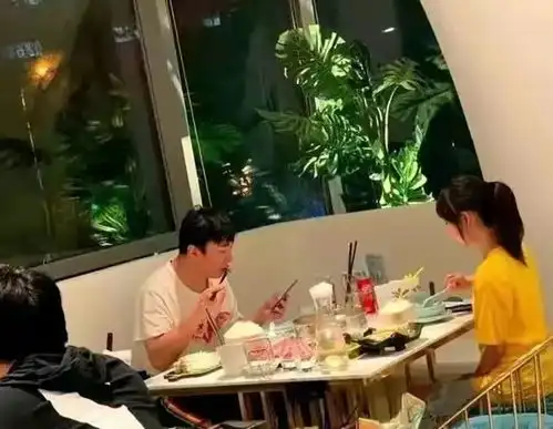 王思聪带新女友高档餐厅吃火锅,遭人调侃铁打的思聪,流水的妞