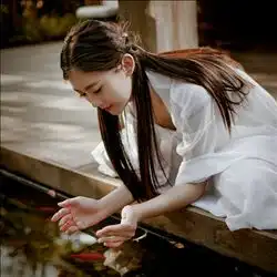 求好看的汉服女生头像要淡雅素净的