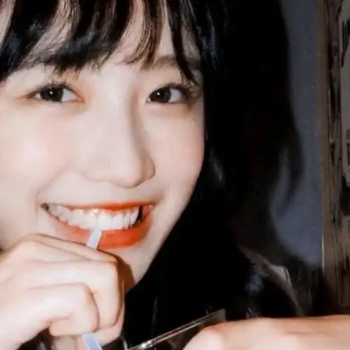 女生头像甜甜的笑容好元气,用了就特别招桃花哦