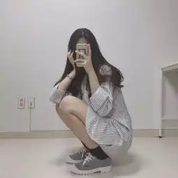女生头像心无尘,自清静