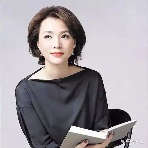 陈数逆行者爆红,曾搭档佟丽娅被骂惨,如今称得上第2个董卿