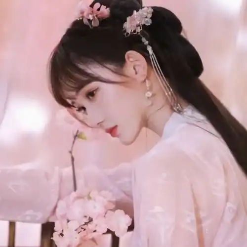 既见君子,云胡不喜古风女子头像