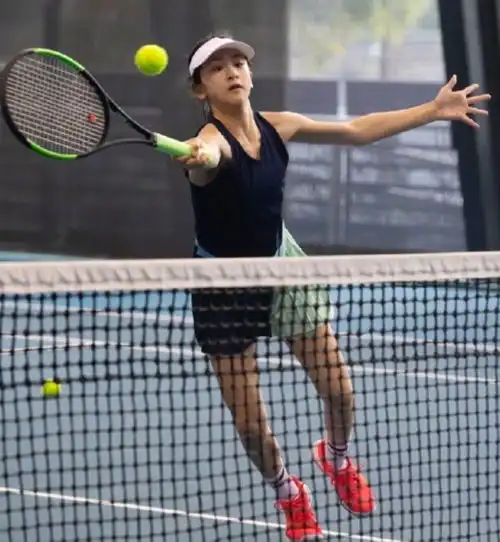 整容式长大只服田亮女儿12岁身材不输杨幂,还撞脸关晓彤