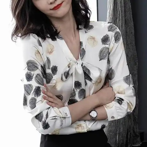 女人气质好不好看她打扮就明白,瞧下图,优雅迷人美极了