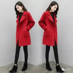 女人过了35,别穿太花哨瞧这几款毛呢外套,高贵优雅有女人味