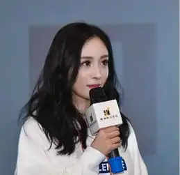 杨幂一改清纯形象,盘起长发女人味满满,少女幂变女王幂
