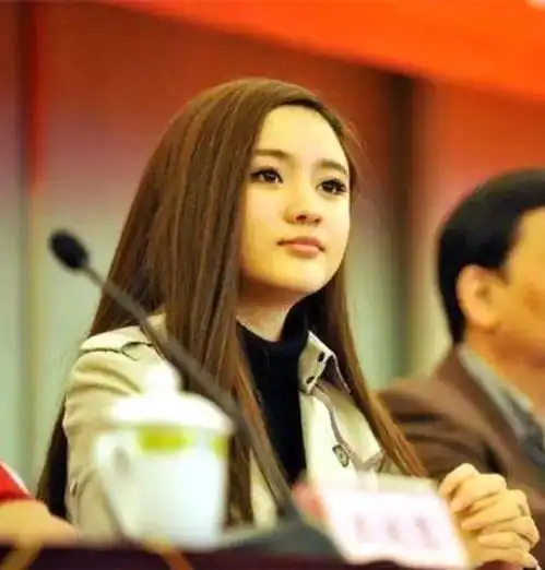 中国最年轻的十大女亿万富豪,真正的白富美