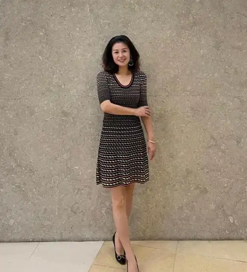 中年女人多穿这几款鞋,夏季百搭又好看,实用不说还优雅高级