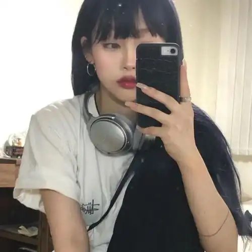 精选优质温柔小众好看的女生头像192