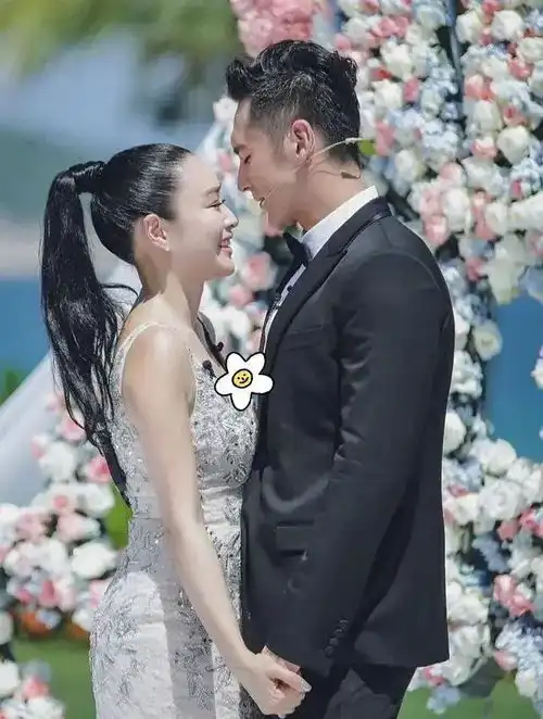 钟丽缇七夕大秀恩爱,麻花辫减龄宛如少女,满满的少女心
