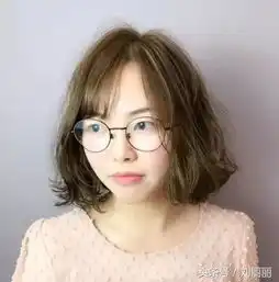 今秋就烫发选微蓬头,气质女人的选择