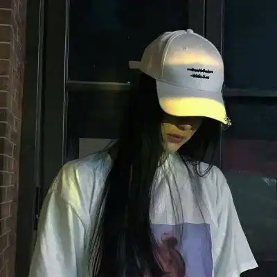 5.20适合酷酷的女生发朋友圈的句子
