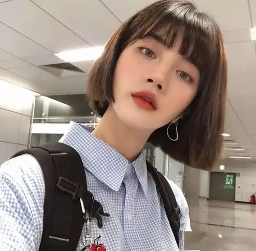 发型欣赏一刀切短发