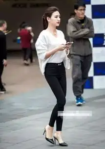 穿出柔情女人味,牛仔裤美女具备这时尚