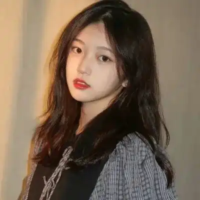 女生头像希望熬过一切,星光璀璨,可爱真人女头