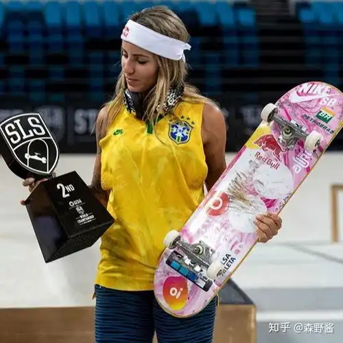 这群乘风破浪的滑板女孩,打破了世界对女性的偏见