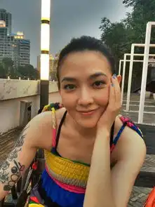 赵丽颖林依晨中韩超人气包子脸女星