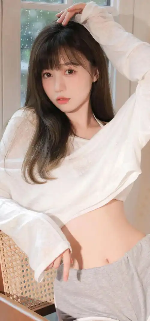 亚洲美女写真,无尽魅力,静静思考中的时光之美
