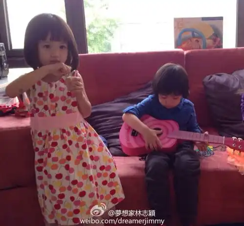 kimi为钟丽缇女儿弹吉他网友赞金童玉女