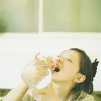 听说幸福很简单简单到时间一冲就冲淡