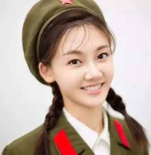 继王丽坤后又一素颜女神,30岁的她丝毫不输流量小花少女颜十足