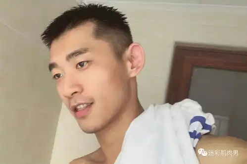 脱衣自拍的寸头小哥太帅了,这样的当男友太可