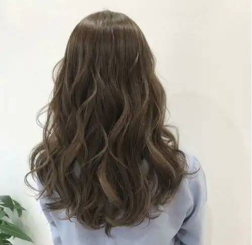 2019烫发就选温婉烫,很适合中长发的女生