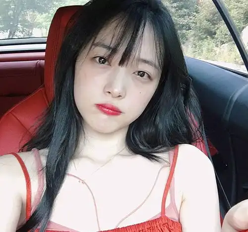 有点冷崔雪莉女头