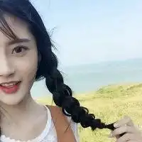 美女素颜长发微信头像图片大全