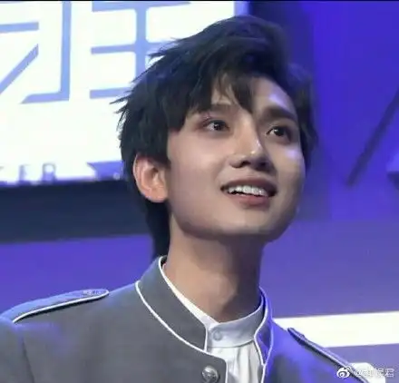 泰星黄书豪经历了什么为何要出家黄书豪年龄个人资料在泰国火吗