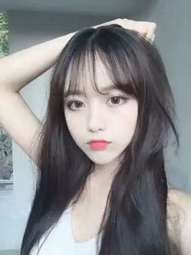 自拍照超吸睛女孩最爱的自拍pose