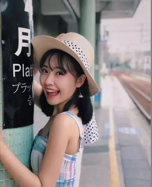 美女网红房琪小姐姐结婚了,两人甜蜜秀恩爱,晒出婚礼现场