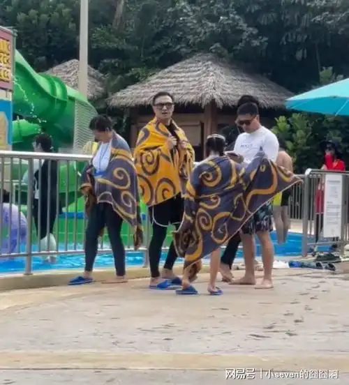 汪峰陪女儿醒醒去三亚旅游,被夸是好父亲,新女友森林北并未一起