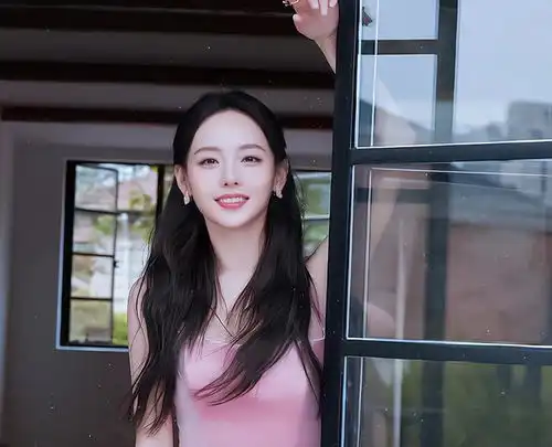 反转曝张嘉倪与买超离婚后,获俩儿抚养权,母子3人出行照曝光